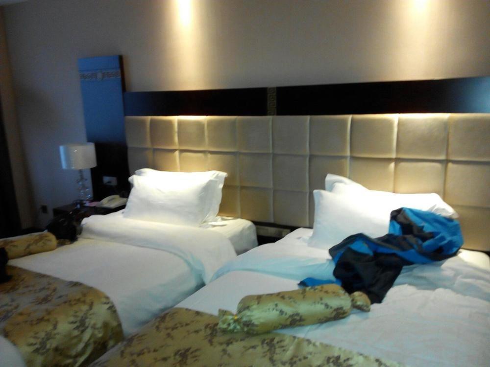 Guilin Golden Crown International Hotel Exteriör bild